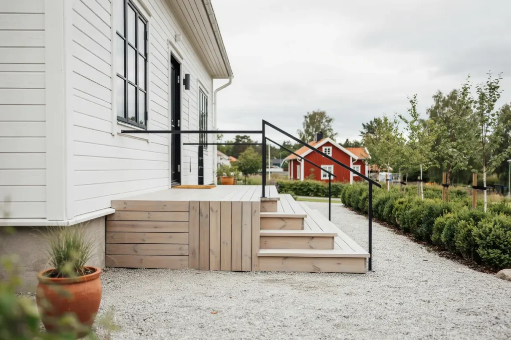 altanbygge med integrerad trappa och r cke i gustavsberg v rmd